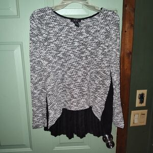 Deb Black and White Knit Top
